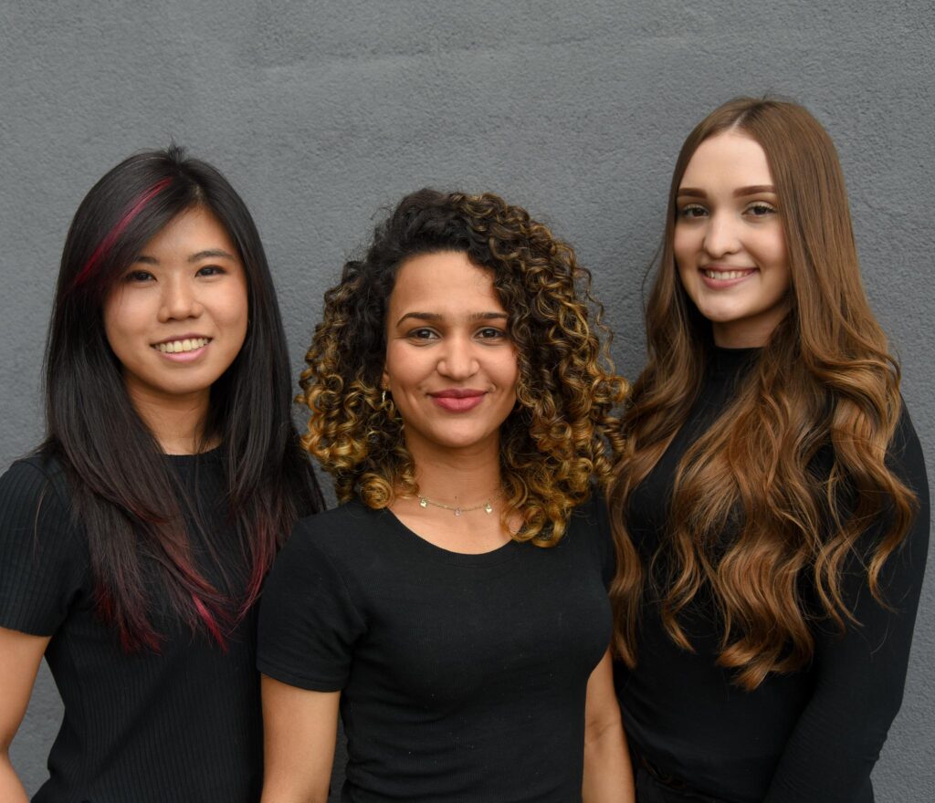 Foto com Noemi, Stephanny, Laís