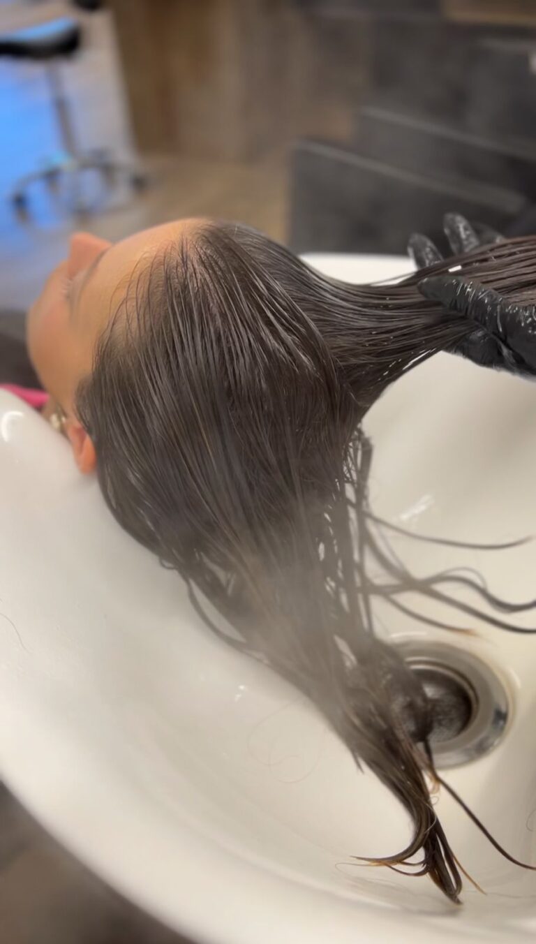 Tratamentos realizados pela Stephany | Tica Cabelos